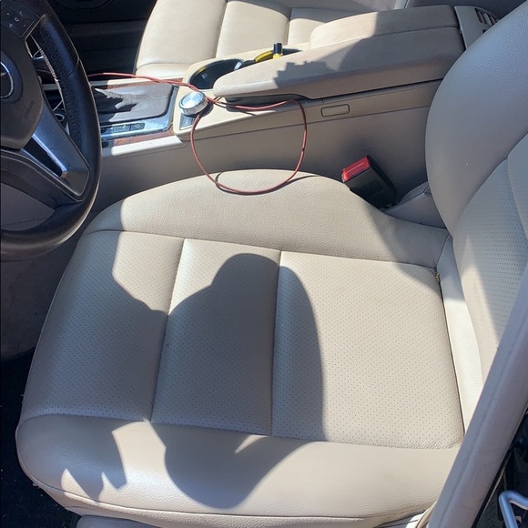 Vehicle - Picture 5 of 8